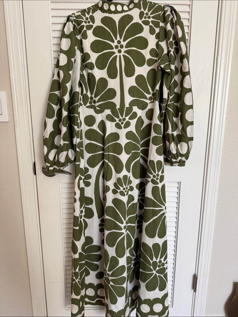 FARM Rio Olive & Cream Floral Maxi Dress - Picture 4 of 5